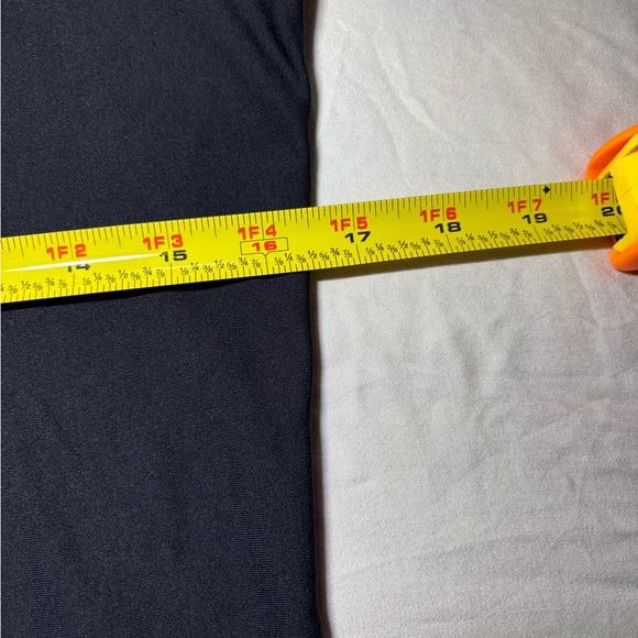 Under Armour cold gear black Long Sleeve Performance shirt - Picture 11 of 13